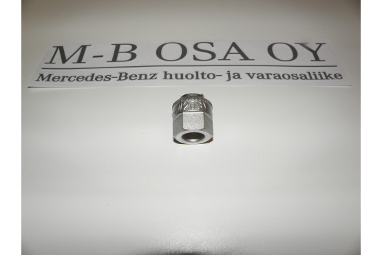 ETUISKUNVAIMENTIMEN YLÄMUTTERIN AVAINHYLSY W203